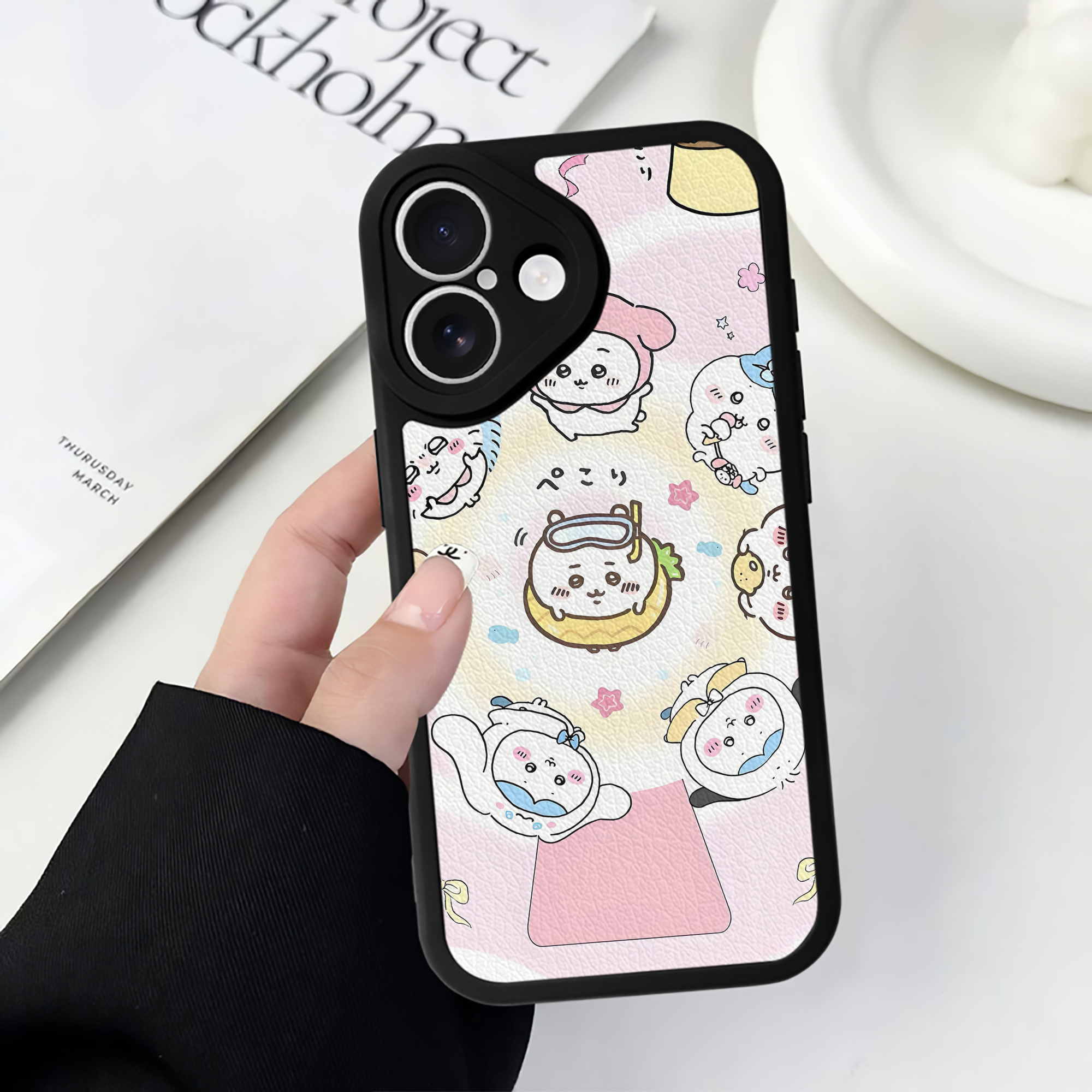 （画像用） ちいかわ Chii-kawa 【iPhone 16シリーズ対応】シリコンスマホケース（レザー調） 材質：シリコン